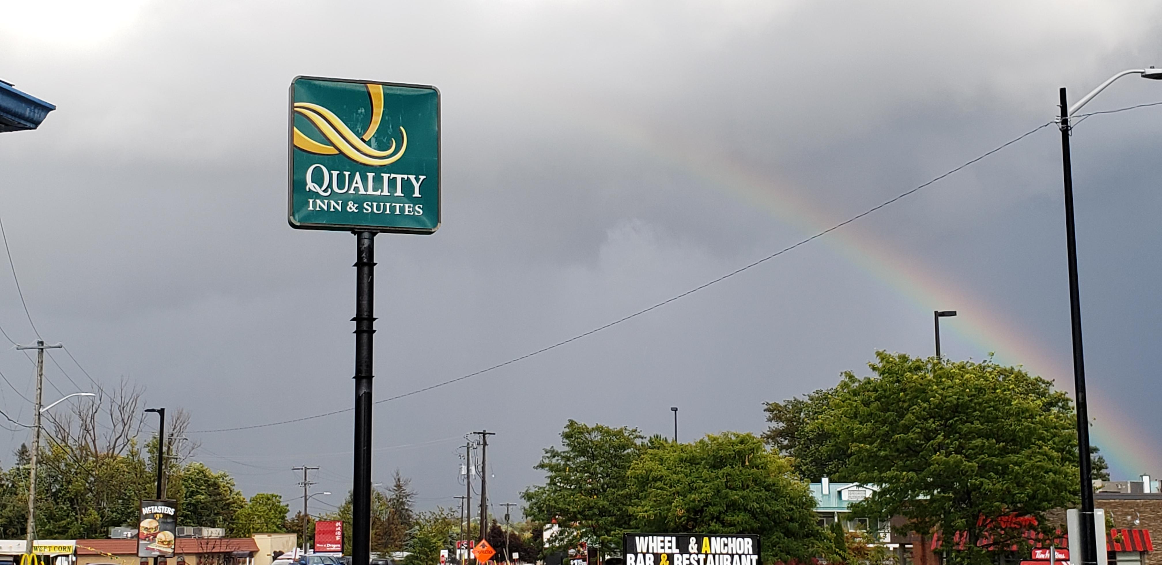 Quality Inn & Suites 1000 Islands Gananoque Exterior photo